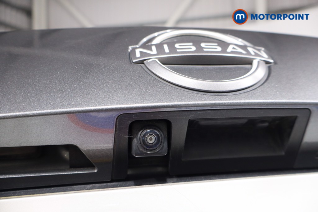 Nissan Juke N-Connecta Manual Petrol SUV - Stock Number (1566145) - 34th supplementary image