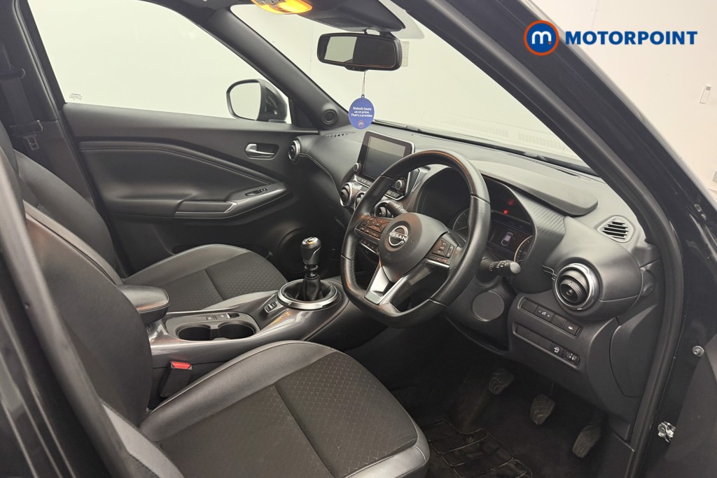 Nissan Juke N-Connecta Manual Petrol SUV - Stock Number (1566149) - 3rd supplementary image