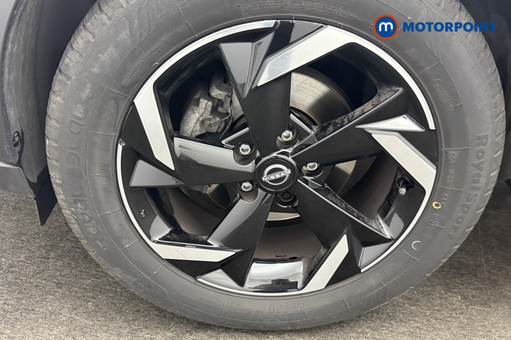 Nissan Juke N-Connecta Manual Petrol SUV - Stock Number (1566149) - 19th supplementary image