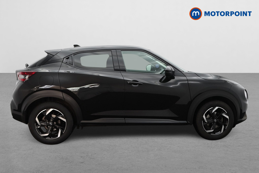 Nissan Juke N-Connecta Manual Petrol SUV - Stock Number (1566149) - Drivers side