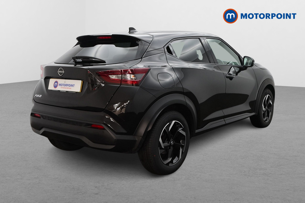 Nissan Juke N-Connecta Manual Petrol SUV - Stock Number (1566149) - Drivers side rear corner