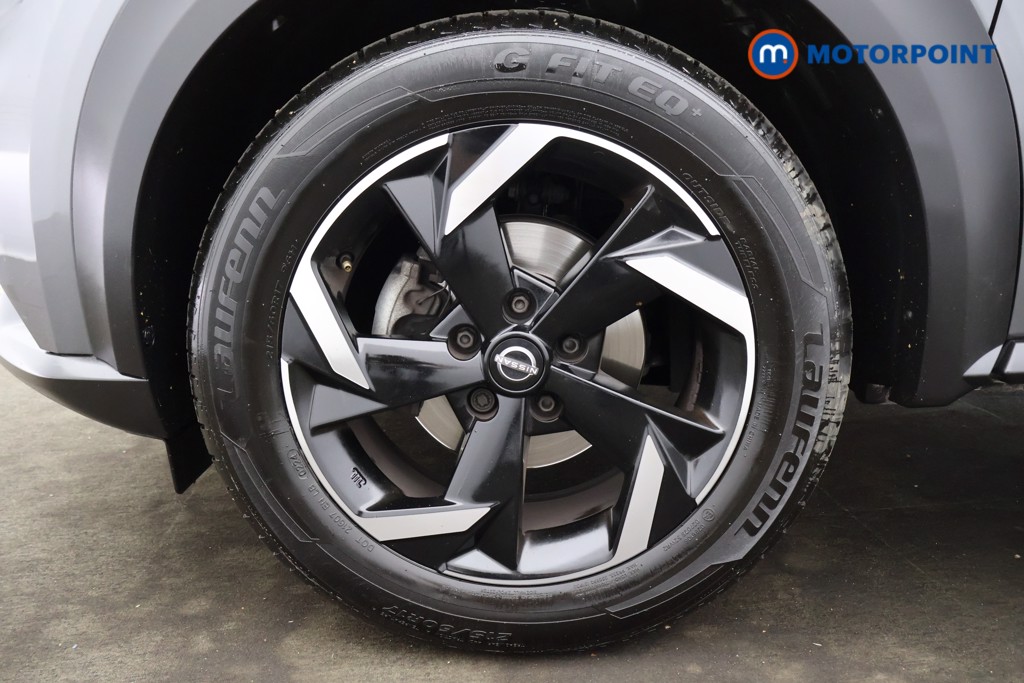 Nissan Juke N-Connecta Manual Petrol SUV - Stock Number (1566955) - 15th supplementary image