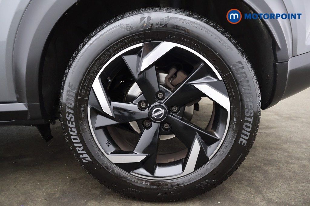 Nissan Juke N-Connecta Manual Petrol SUV - Stock Number (1566955) - 16th supplementary image