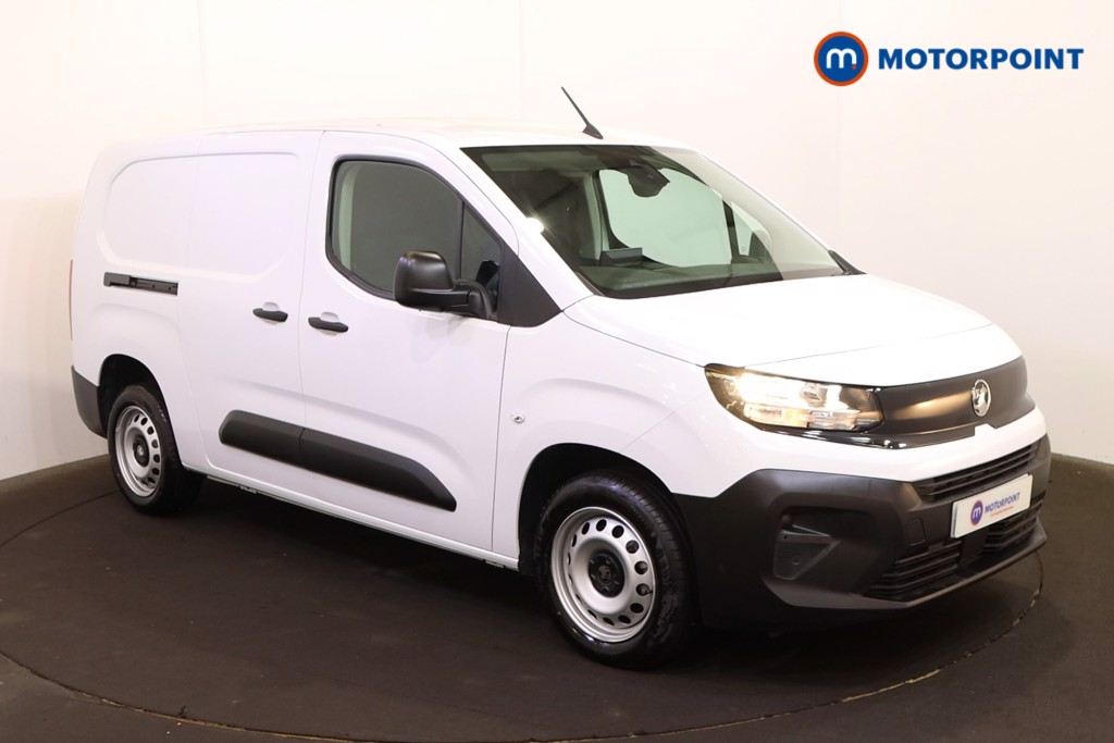Vauxhall Combo Cargo Prime Manual Diesel Crew Bus - Stock Number (1567141) - Drivers side front corner