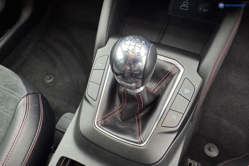 Ford Kuga St-Line Edition Manual Petrol SUV - Stock Number (1568026) - 15th supplementary image