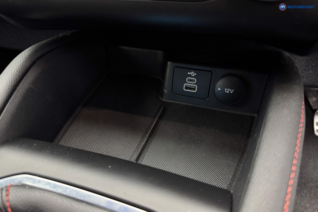 Ford Kuga St-Line Edition Manual Petrol SUV - Stock Number (1568026) - 16th supplementary image