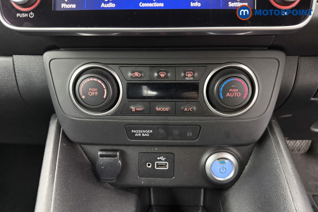Nissan Leaf Acenta Automatic Electric Hatchback - Stock Number (1568441) - 9th supplementary image