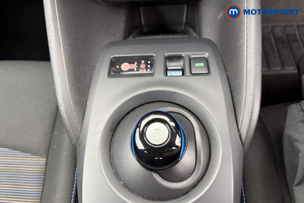 Nissan Leaf Acenta Automatic Electric Hatchback - Stock Number (1568441) - 10th supplementary image