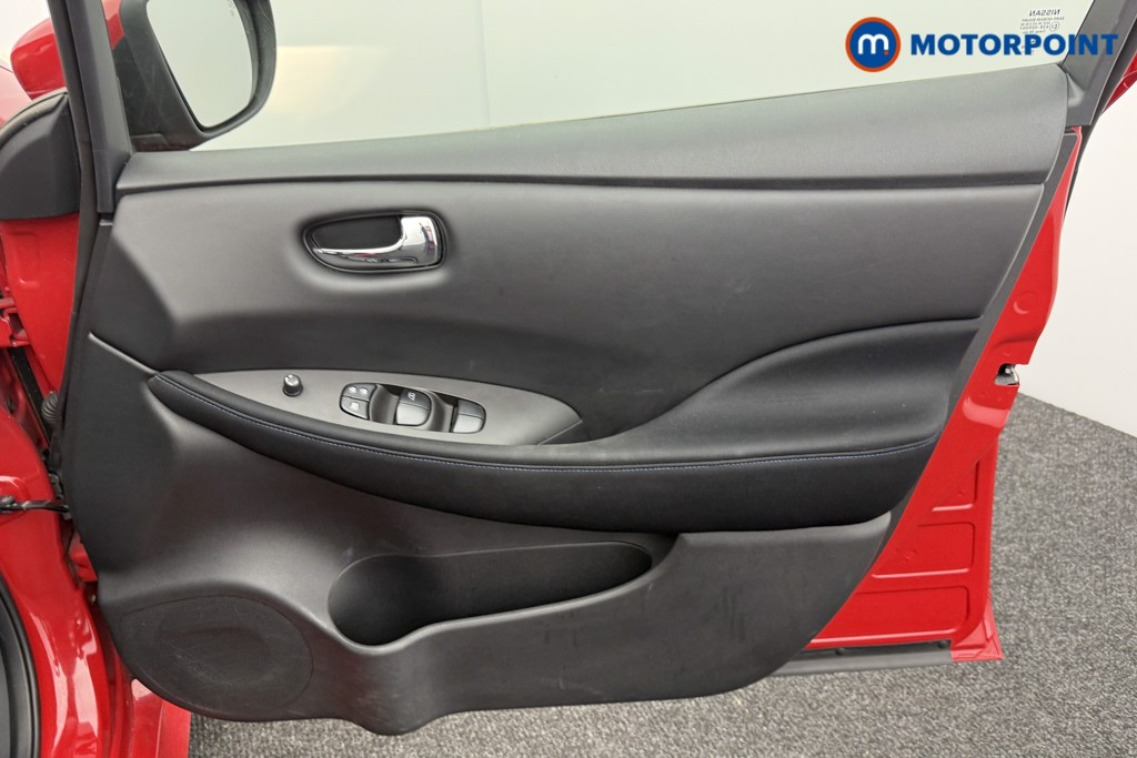 Nissan Leaf Acenta Automatic Electric Hatchback - Stock Number (1568441) - 15th supplementary image