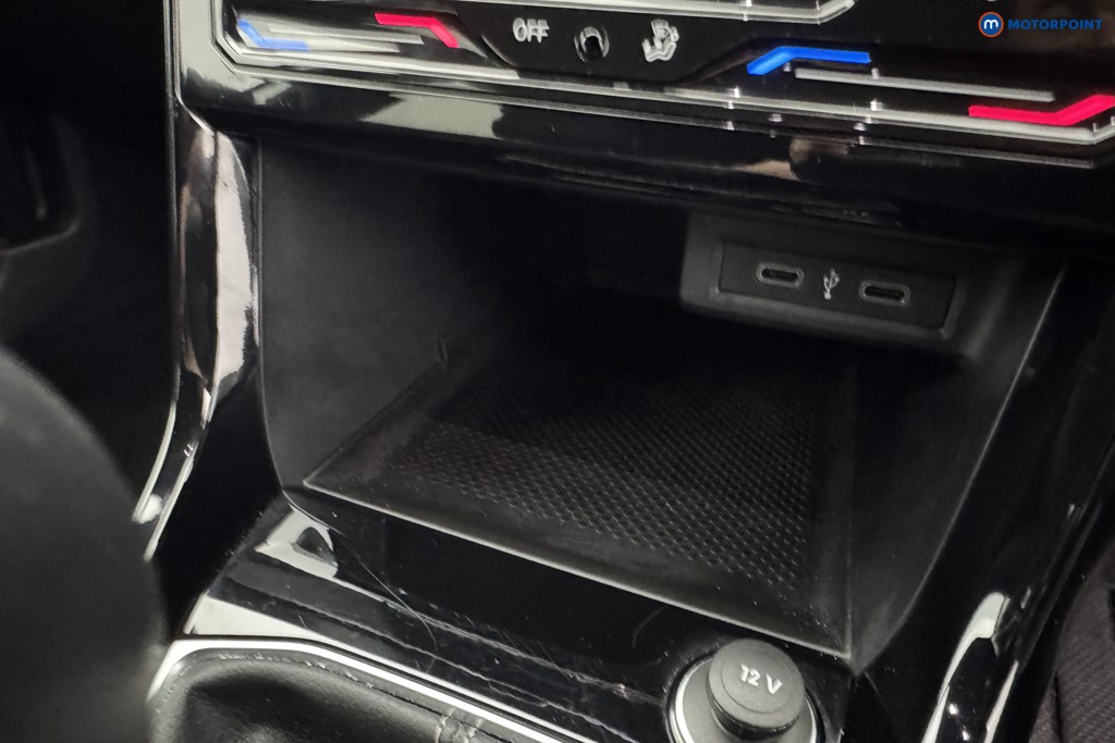 Volkswagen T-Cross R-Line Manual Petrol SUV - Stock Number (1568794) - 16th supplementary image