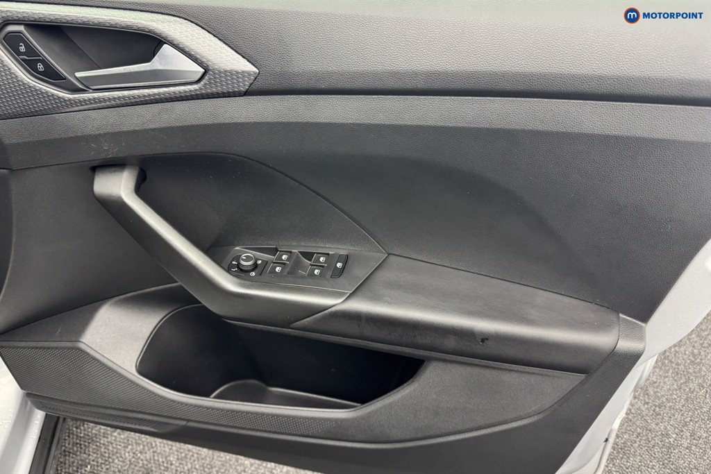 Volkswagen T-Cross R-Line Manual Petrol SUV - Stock Number (1568794) - 23rd supplementary image