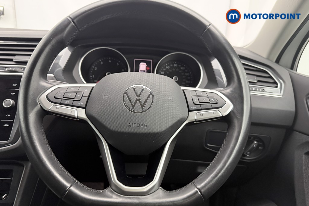 Volkswagen Tiguan Life Automatic Petrol SUV - Stock Number (1569167) - 5th supplementary image