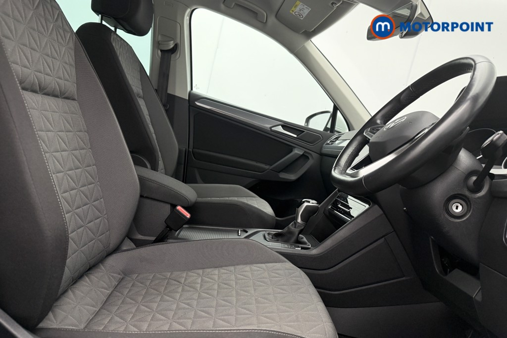 Volkswagen Tiguan Life Automatic Petrol SUV - Stock Number (1569167) - 8th supplementary image