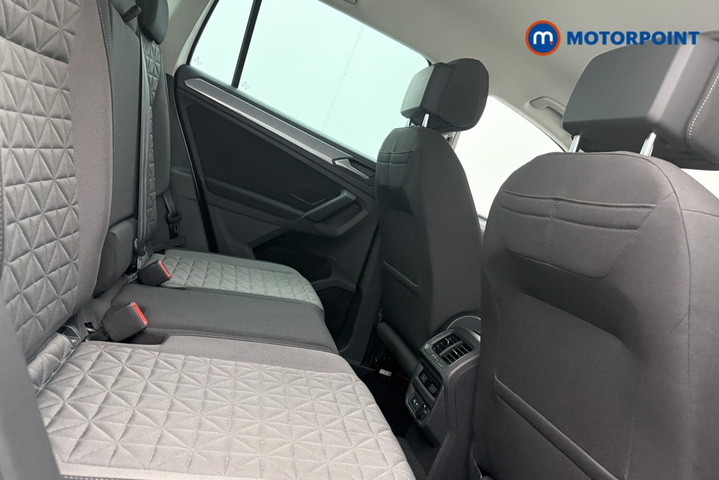 Volkswagen Tiguan Life Automatic Petrol SUV - Stock Number (1569167) - 9th supplementary image