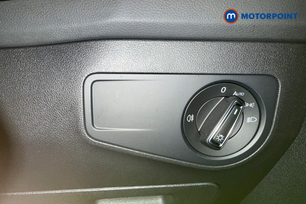 Volkswagen Tiguan Life Automatic Petrol SUV - Stock Number (1569167) - 17th supplementary image