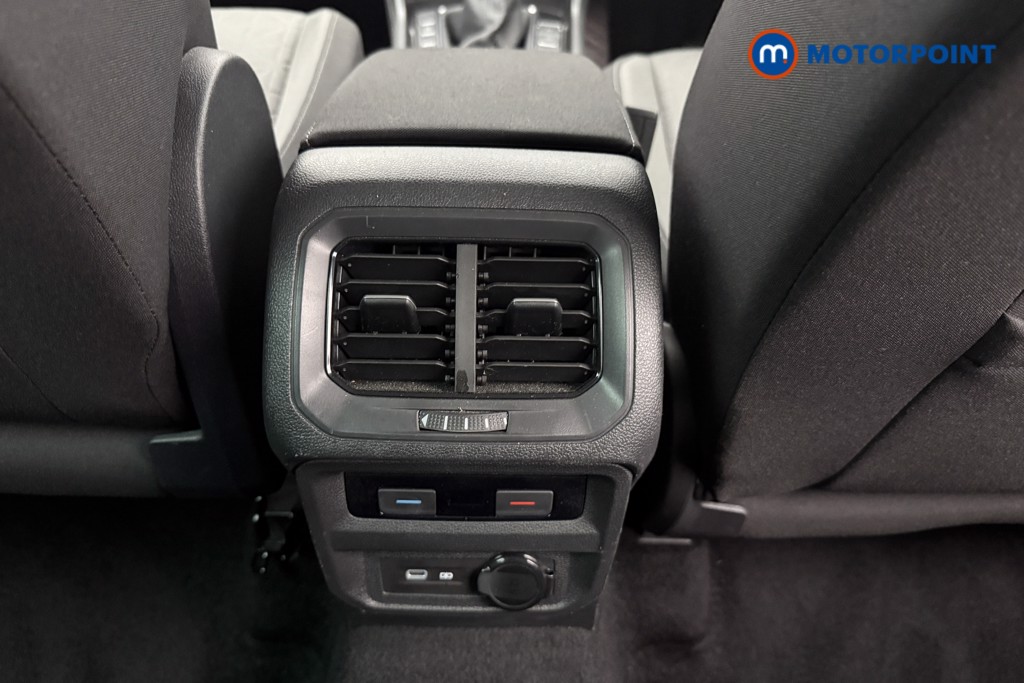 Volkswagen Tiguan Life Automatic Petrol SUV - Stock Number (1569167) - 21st supplementary image