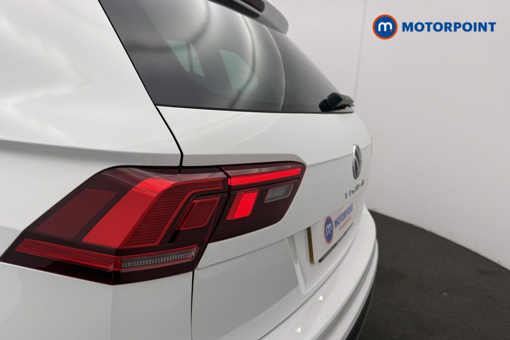 Volkswagen Tiguan Life Automatic Petrol SUV - Stock Number (1569167) - 28th supplementary image