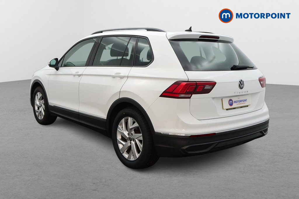 Volkswagen Tiguan Life Automatic Petrol SUV - Stock Number (1569167) - Passenger side rear corner
