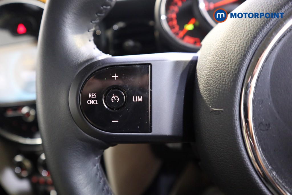 Mini Hatchback Cooper Classic Manual Petrol Hatchback - Stock Number (1569344) - 4th supplementary image