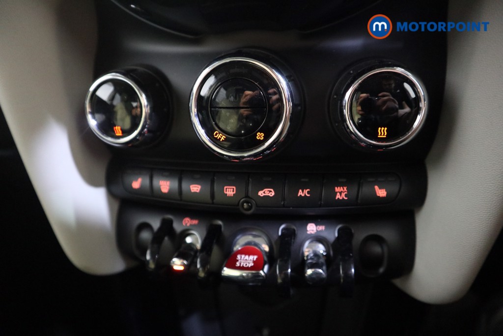 Mini Hatchback Cooper Classic Manual Petrol Hatchback - Stock Number (1569344) - 8th supplementary image