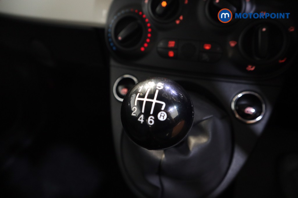 Fiat 500 1.0 Mild Hybrid 3Dr Manual Petrol-Electric Hybrid Hatchback - Stock Number (1569756) - 8th supplementary image