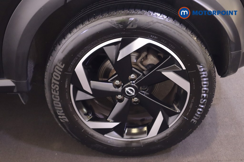 Nissan Juke N-Connecta Automatic Petrol SUV - Stock Number (1569815) - 9th supplementary image