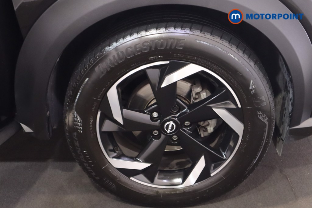 Nissan Juke N-Connecta Automatic Petrol SUV - Stock Number (1569815) - 11th supplementary image