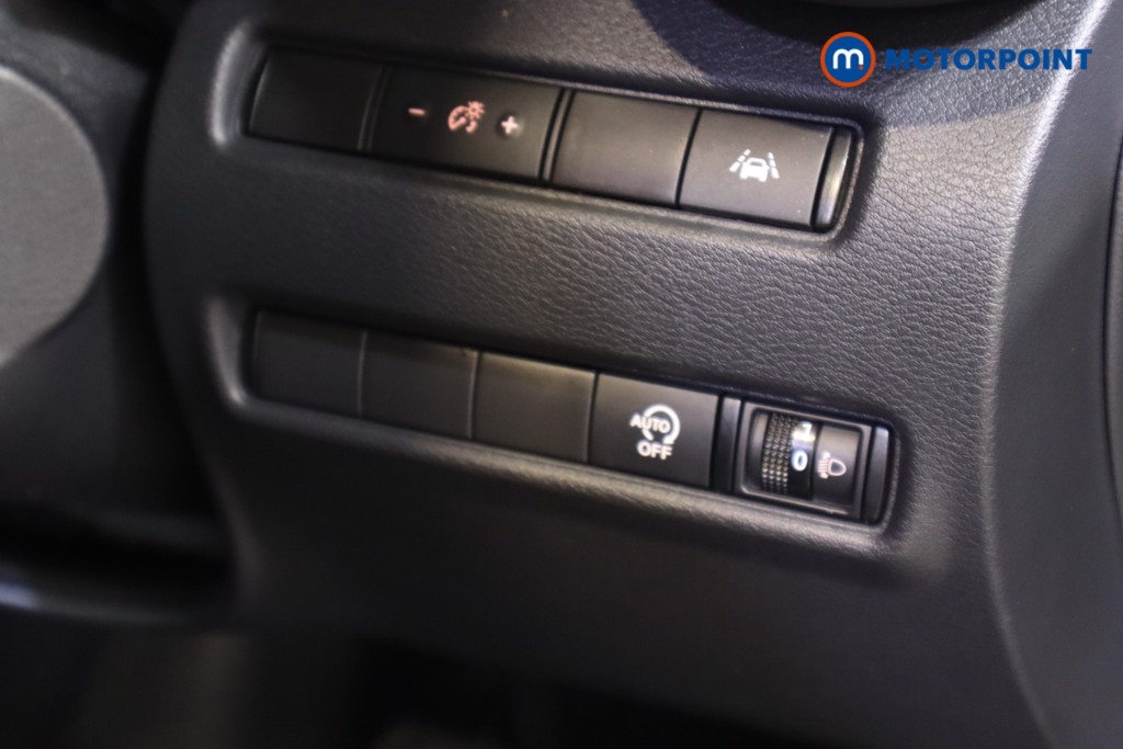 Nissan Juke N-Connecta Automatic Petrol SUV - Stock Number (1569815) - 15th supplementary image