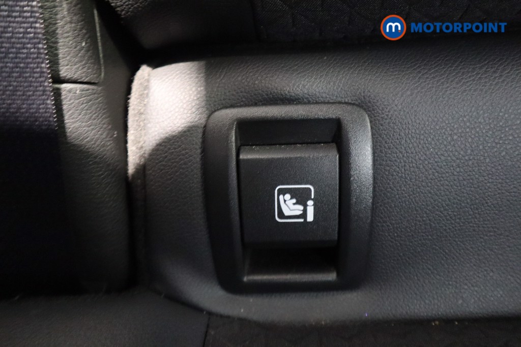 Nissan Juke N-Connecta Automatic Petrol SUV - Stock Number (1569815) - 25th supplementary image