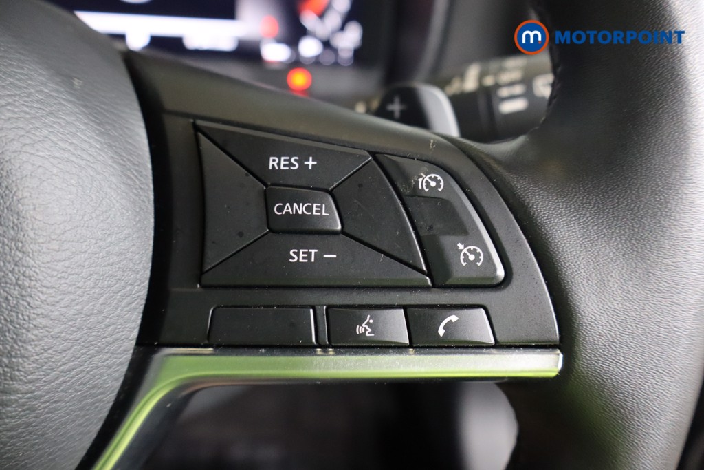 Nissan Juke N-Connecta Automatic Petrol SUV - Stock Number (1569935) - 14th supplementary image