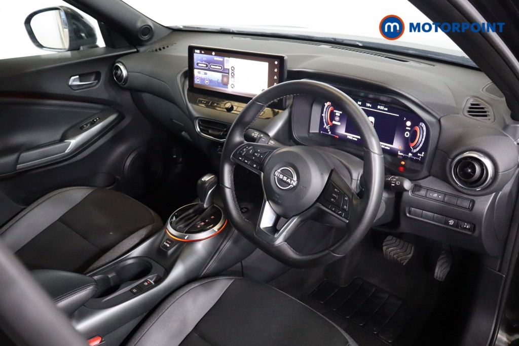 Nissan Juke N-Connecta Automatic Petrol SUV - Stock Number (1569935) - 1st supplementary image