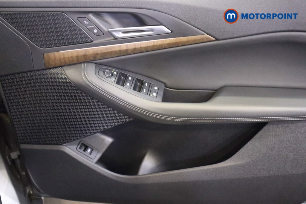 BMW 2 Series Luxury Automatic Petrol Plug-In Hybrid Estate - Stock Number (1570001) - 13th supplementary image