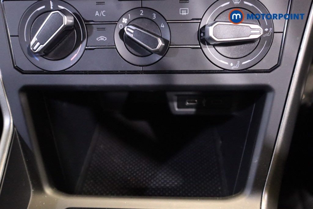 Volkswagen Polo Match Manual Petrol Hatchback - Stock Number (1570614) - 20th supplementary image