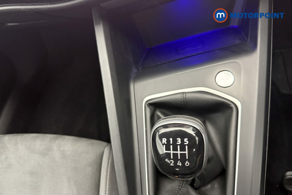 Volkswagen Golf Style Manual Petrol Hatchback - Stock Number (1570657) - 12th supplementary image