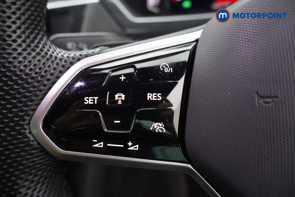 Volkswagen Tiguan R-Line Automatic Diesel SUV - Stock Number (1571550) - 2nd supplementary image