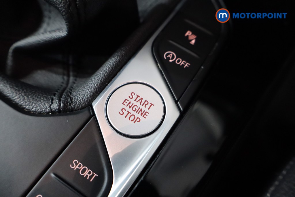BMW 2 Series Sport Manual Petrol Saloon - Stock Number (1572205) - 13th supplementary image