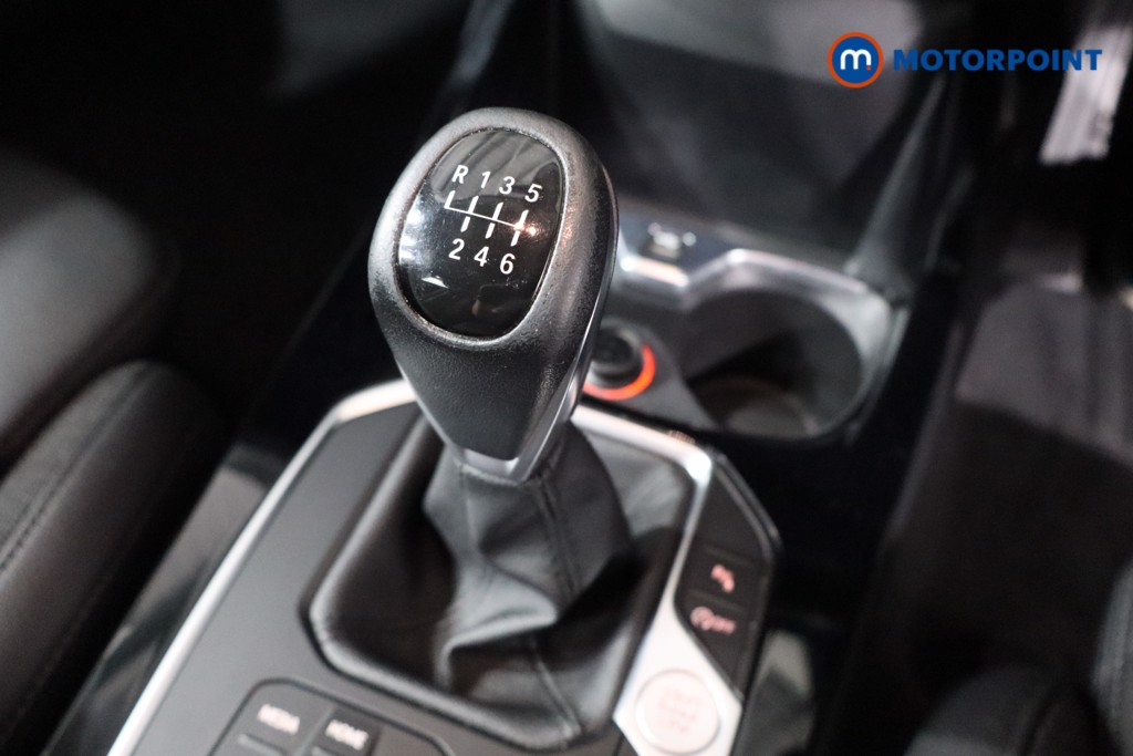 BMW 2 Series Sport Manual Petrol Saloon - Stock Number (1572205) - 14th supplementary image