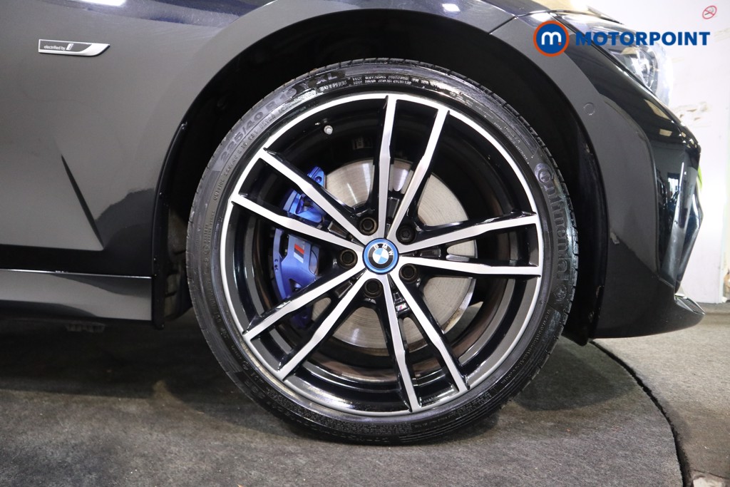 BMW 3 Series M Sport Automatic Petrol Plug-In Hybrid Estate - Stock Number (1572690) - 14th supplementary image