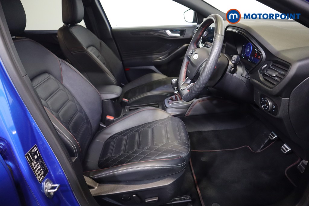 Ford Focus St-Line X Manual Petrol Hatchback - Stock Number (1572721) - 5th supplementary image