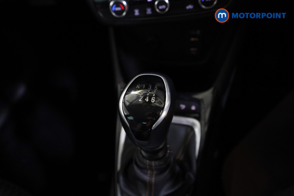 Vauxhall Crossland X Elite Nav Manual Petrol SUV - Stock Number (1573187) - 9th supplementary image