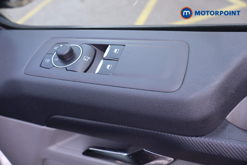 Ford Transit Custom Limited Manual Diesel Panel Van - Stock Number (1573198) - 14th supplementary image
