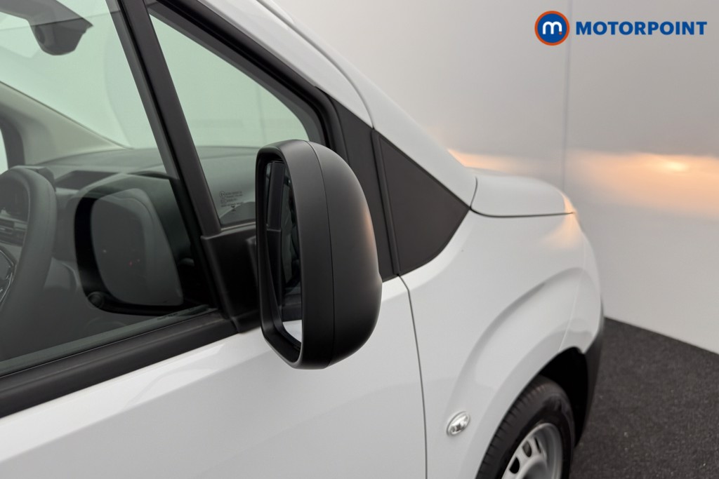 Vauxhall Combo Cargo Prime Manual Diesel Panel Van - Stock Number (1573229) - 13th supplementary image