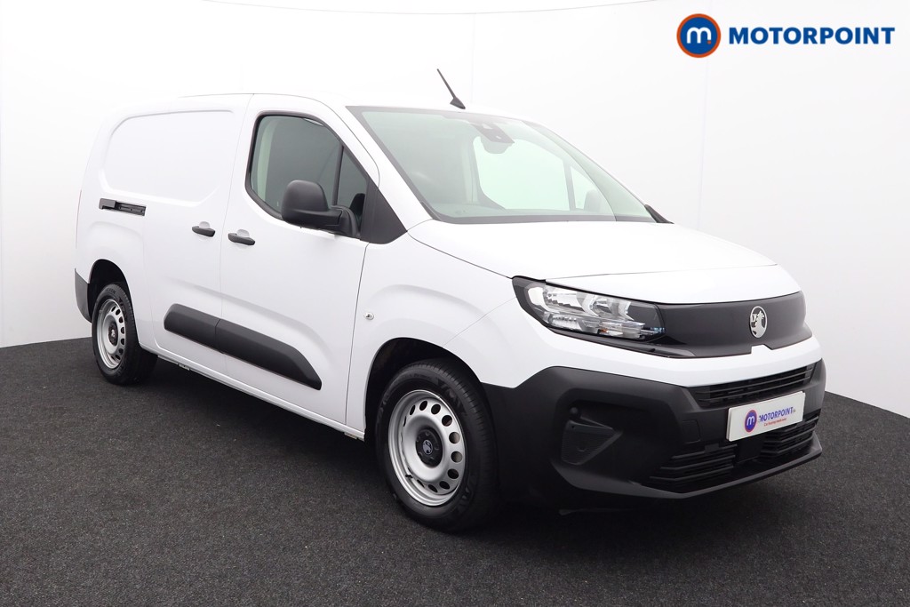 Vauxhall Combo Cargo Prime Manual Diesel Panel Van - Stock Number (1573229) - Drivers side front corner