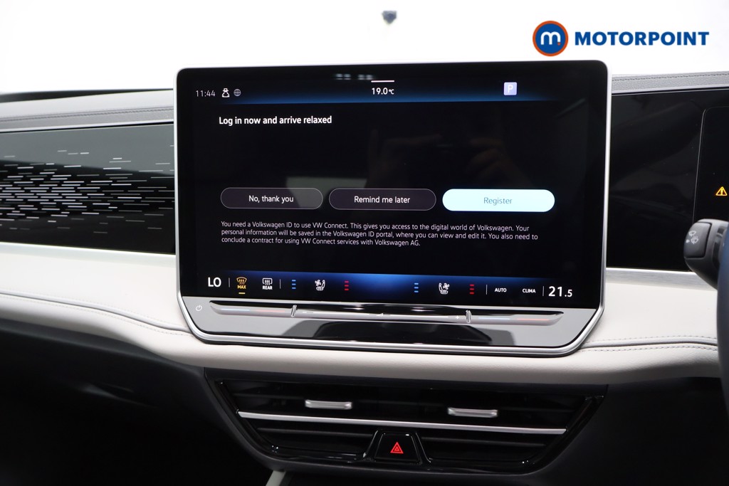 Volkswagen Passat Life Automatic Petrol Plug-In Hybrid Estate - Stock Number (1573303) - 5th supplementary image