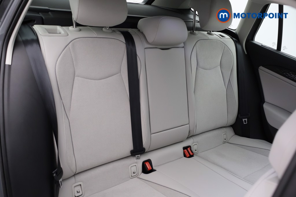 Volkswagen Passat Life Automatic Petrol Plug-In Hybrid Estate - Stock Number (1573303) - 11th supplementary image