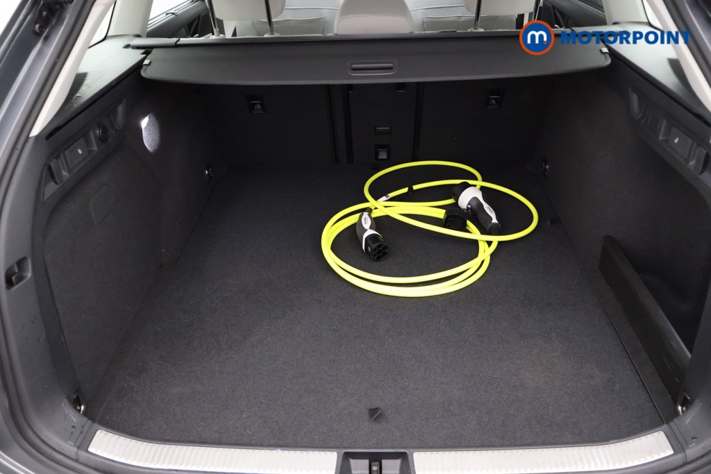Volkswagen Passat Life Automatic Petrol Plug-In Hybrid Estate - Stock Number (1573303) - 12th supplementary image