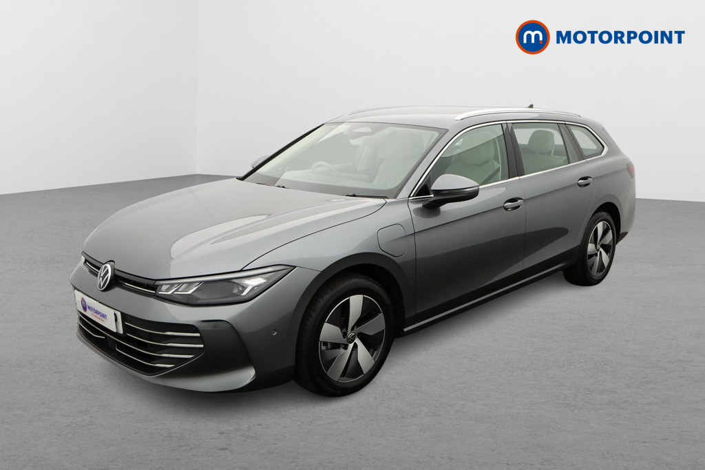 Volkswagen Passat Life Automatic Petrol Plug-In Hybrid Estate - Stock Number (1573303) - Passenger side front corner