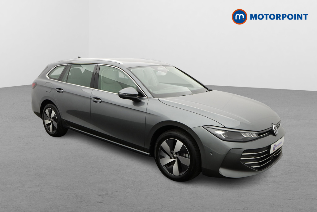 Volkswagen Passat Life Automatic Petrol Plug-In Hybrid Estate - Stock Number (1573303) - Drivers side front corner
