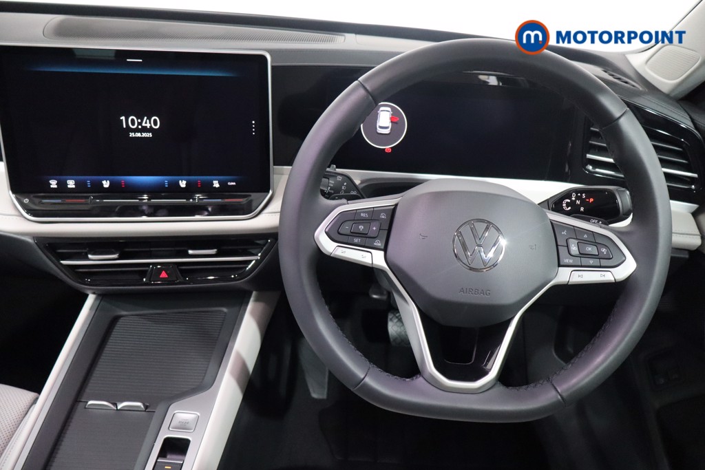 Volkswagen Passat Life Automatic Petrol Plug-In Hybrid Estate - Stock Number (1573327) - 3rd supplementary image