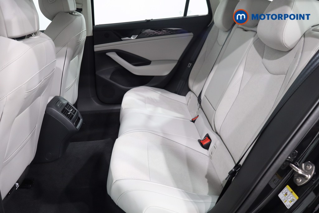 Volkswagen Passat Life Automatic Petrol Plug-In Hybrid Estate - Stock Number (1573327) - 5th supplementary image